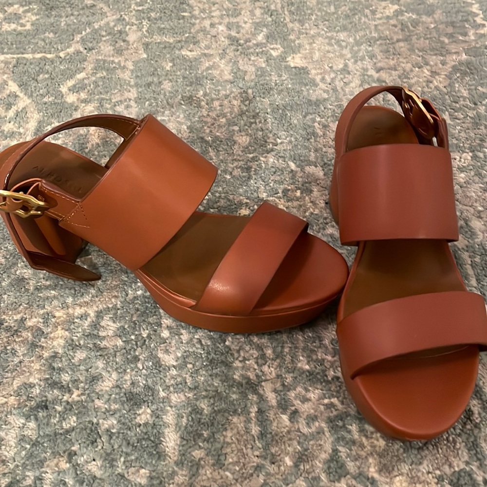 Women’s Aerosoles Brown Leather Platform Sandals